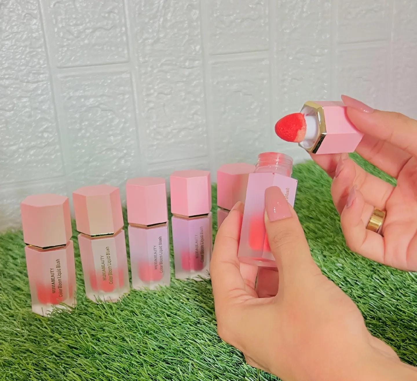 HUXIA BEAUTY   Color Bloom Liquid Blush 🌟   6 Different shades  Available 😎    ( pack of 6 ) — view 8