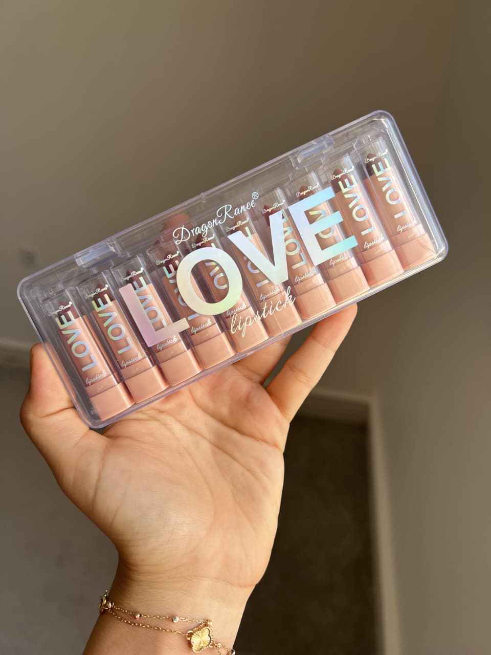 Dragon Ranee   L O V E ✨️  Lipstick 💄   Nude & sharp shades Mix  Rs:1200/=  ( pack of 10 ) Exp:2029 — view 3