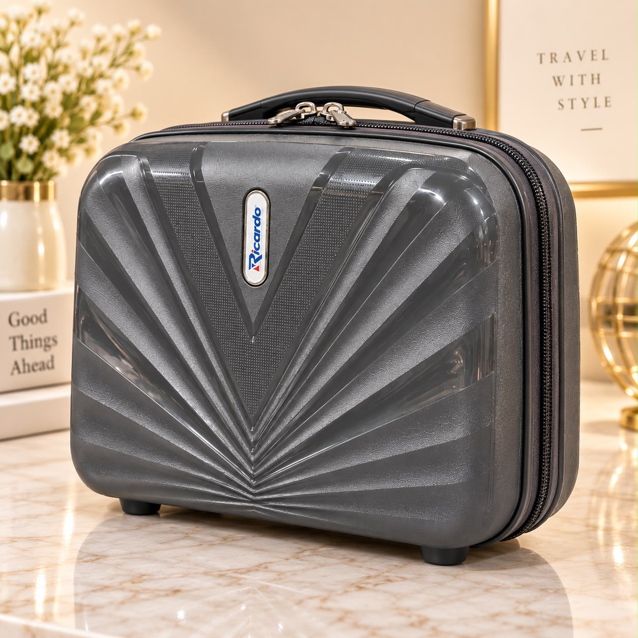 High Quality Hard Shell Beauty Box (Ricardo & Instagon) — view 2